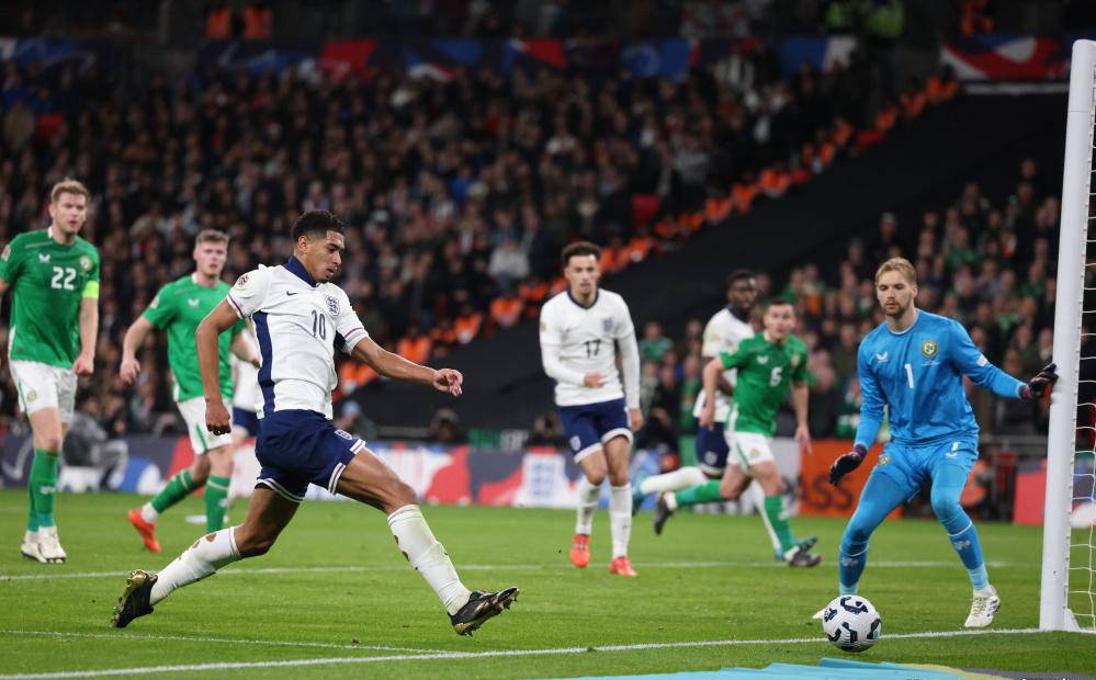 包含比利时遭遇瑞典逼平，点球战胜晋级欧国联四强的词条