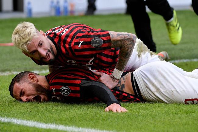 神奇逆转!AC米兰客场豪取三分 神奇逆转!AC米兰客场豪取三分