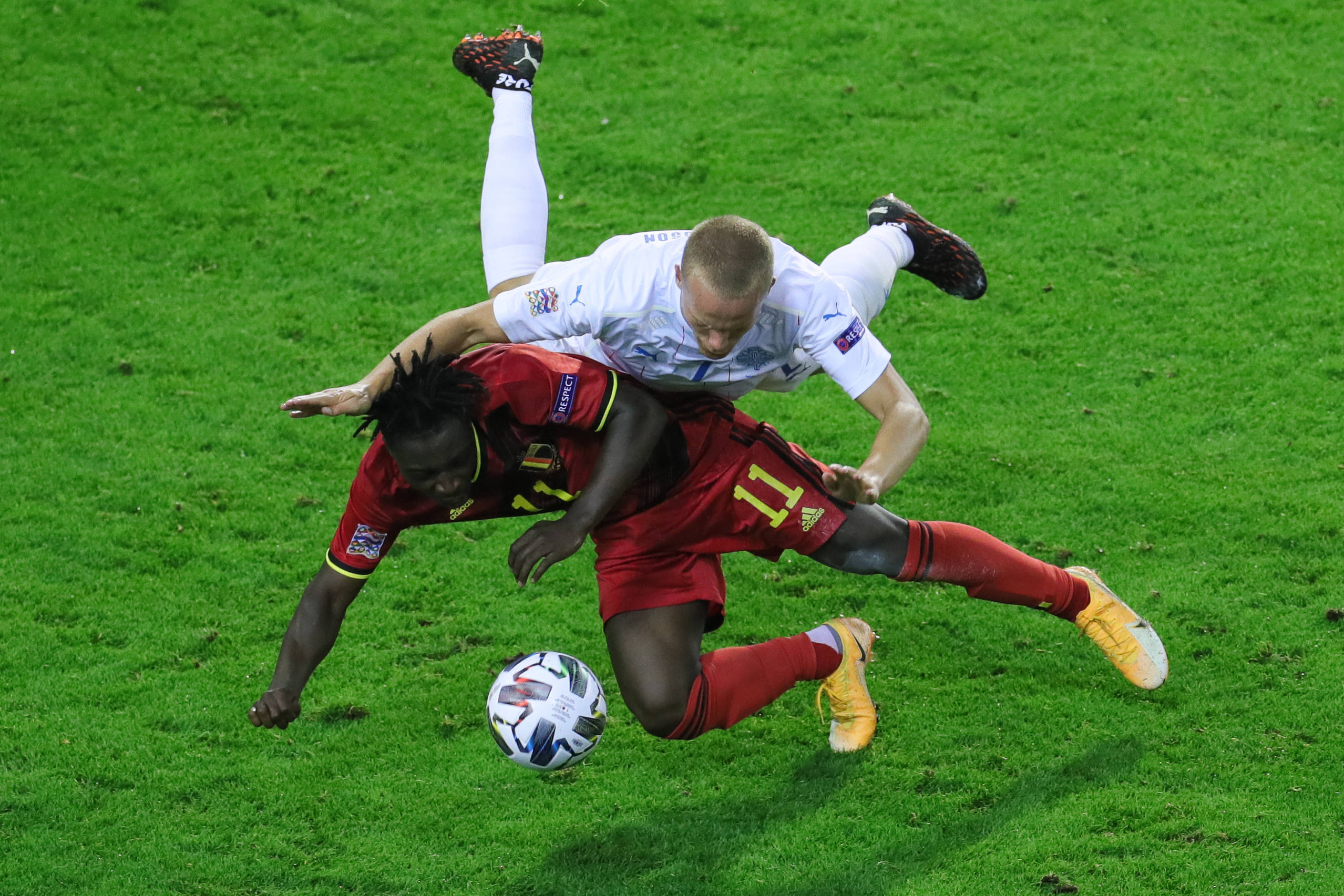 富勒姆队在比赛中展现出强大实力，取得胜利的简单介绍