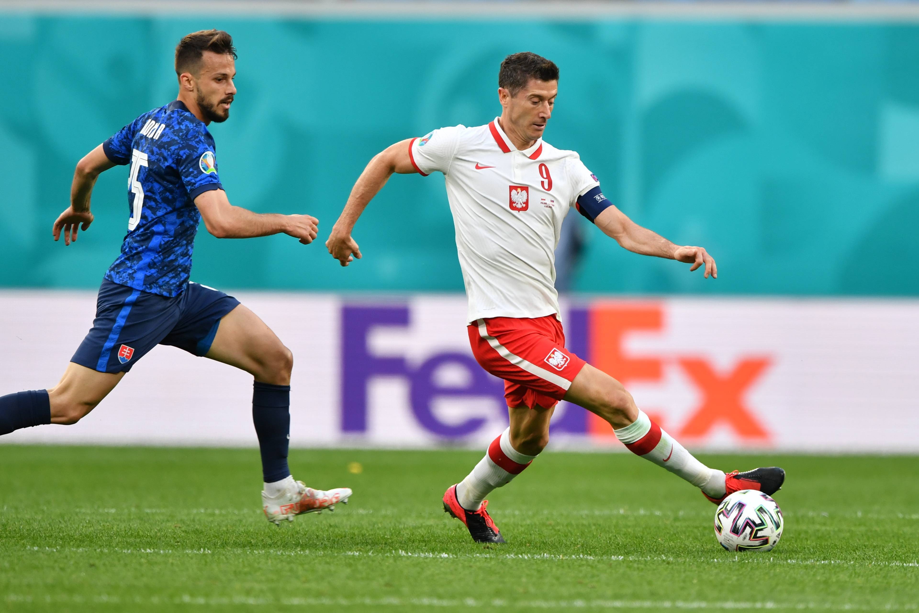 波兰国家队战术出色,备战半决赛 波兰国家队战术出色,备战半决赛