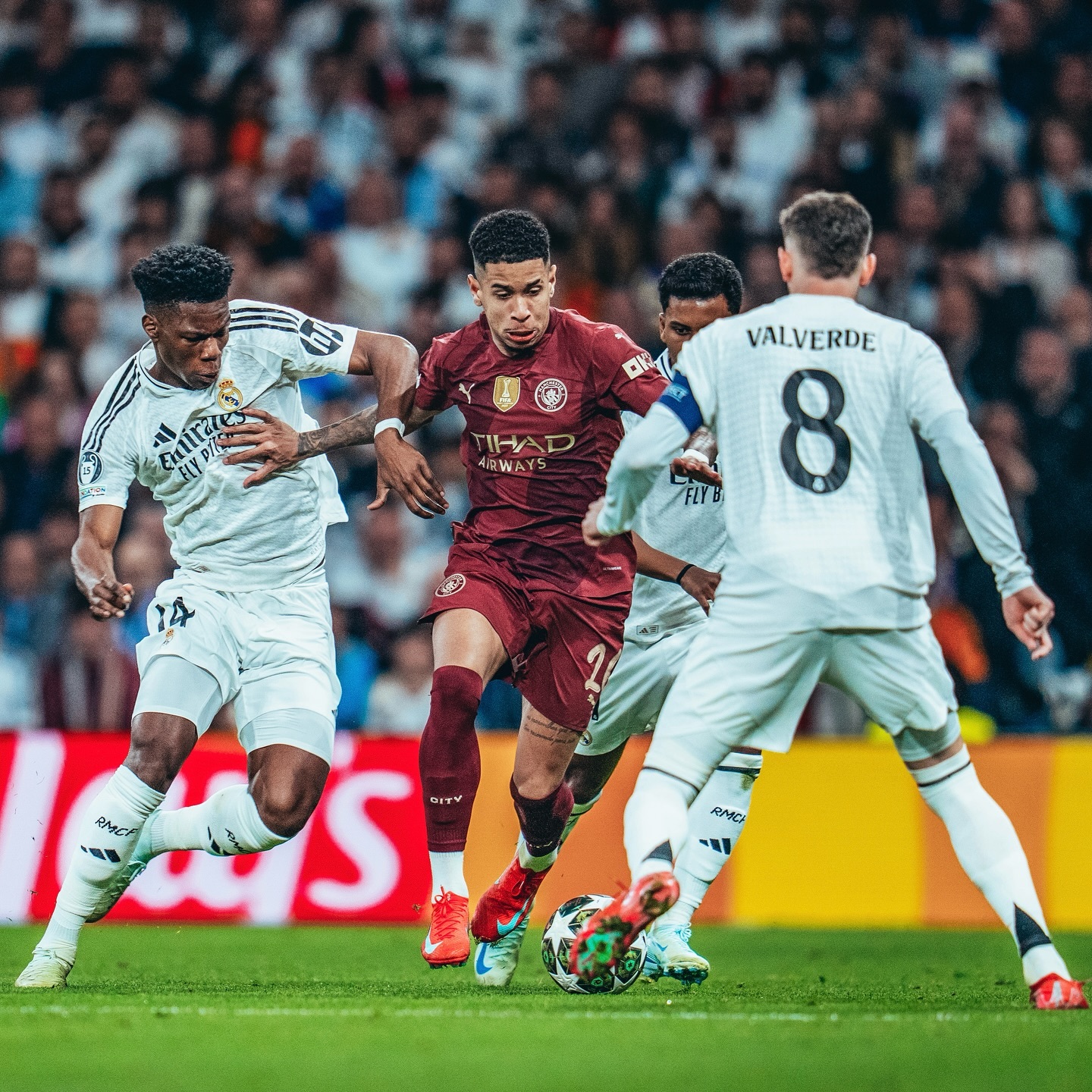 曼城鏖战中国，格列兹曼打破历史纪录