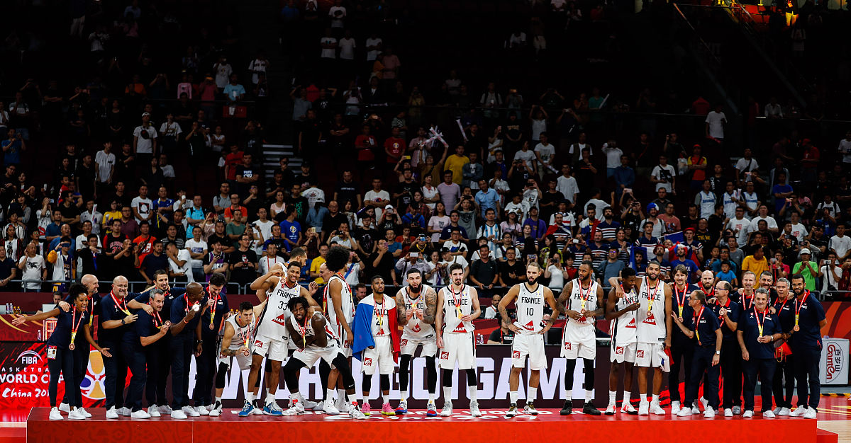 欧洲职业篮球联赛战况激烈争夺季军的简单介绍