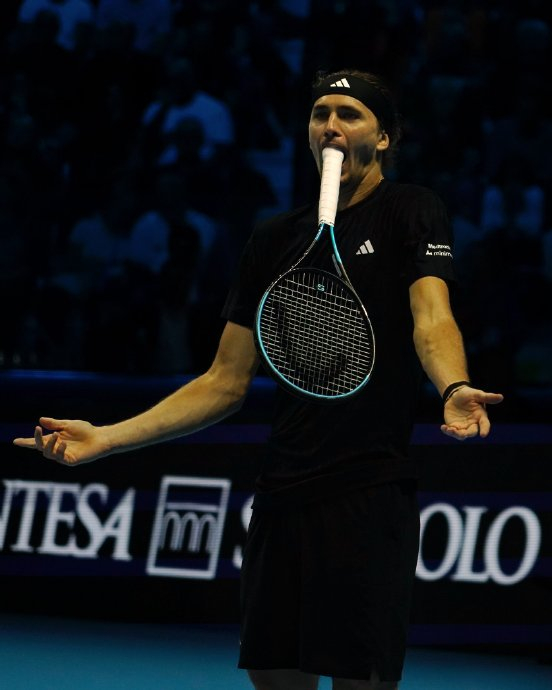 日本网球队逆转意大利网球队，兹维列夫打破历史纪录的简单介绍