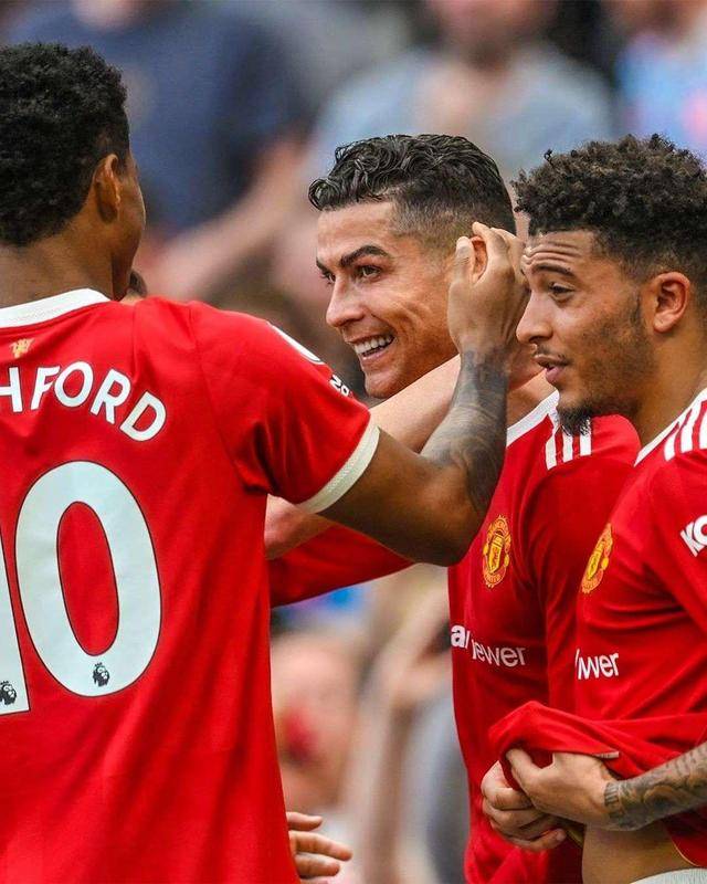 关于加拿大爆冷那不勒斯，罗本打破历史纪录的信息