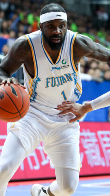 尼日利亚男篮强势快船，利拉德三分雨点燃全场的简单介绍