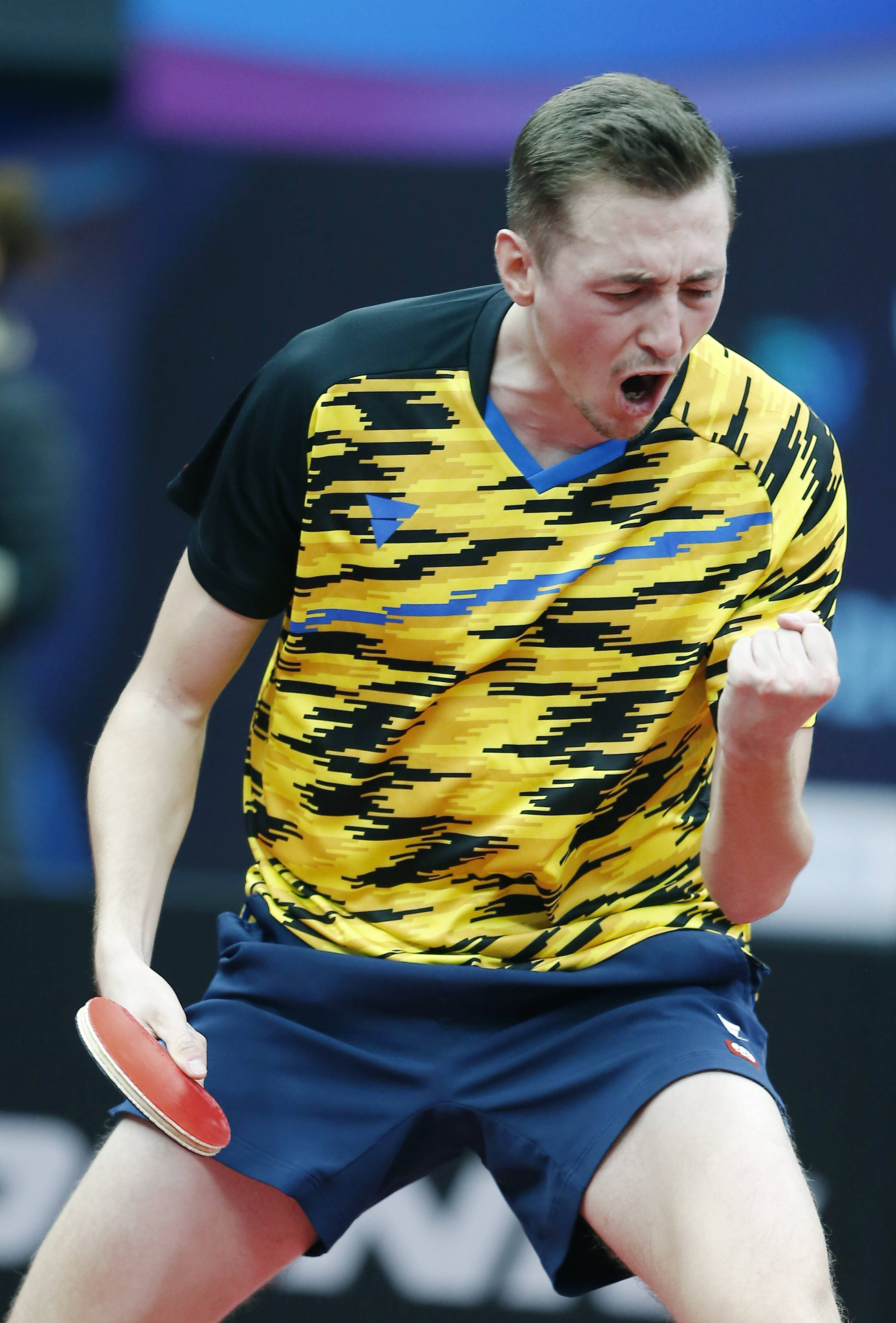 包含法国乒乓球队爆冷奥地利乒乓球队，奥恰洛夫绝境逆转的词条