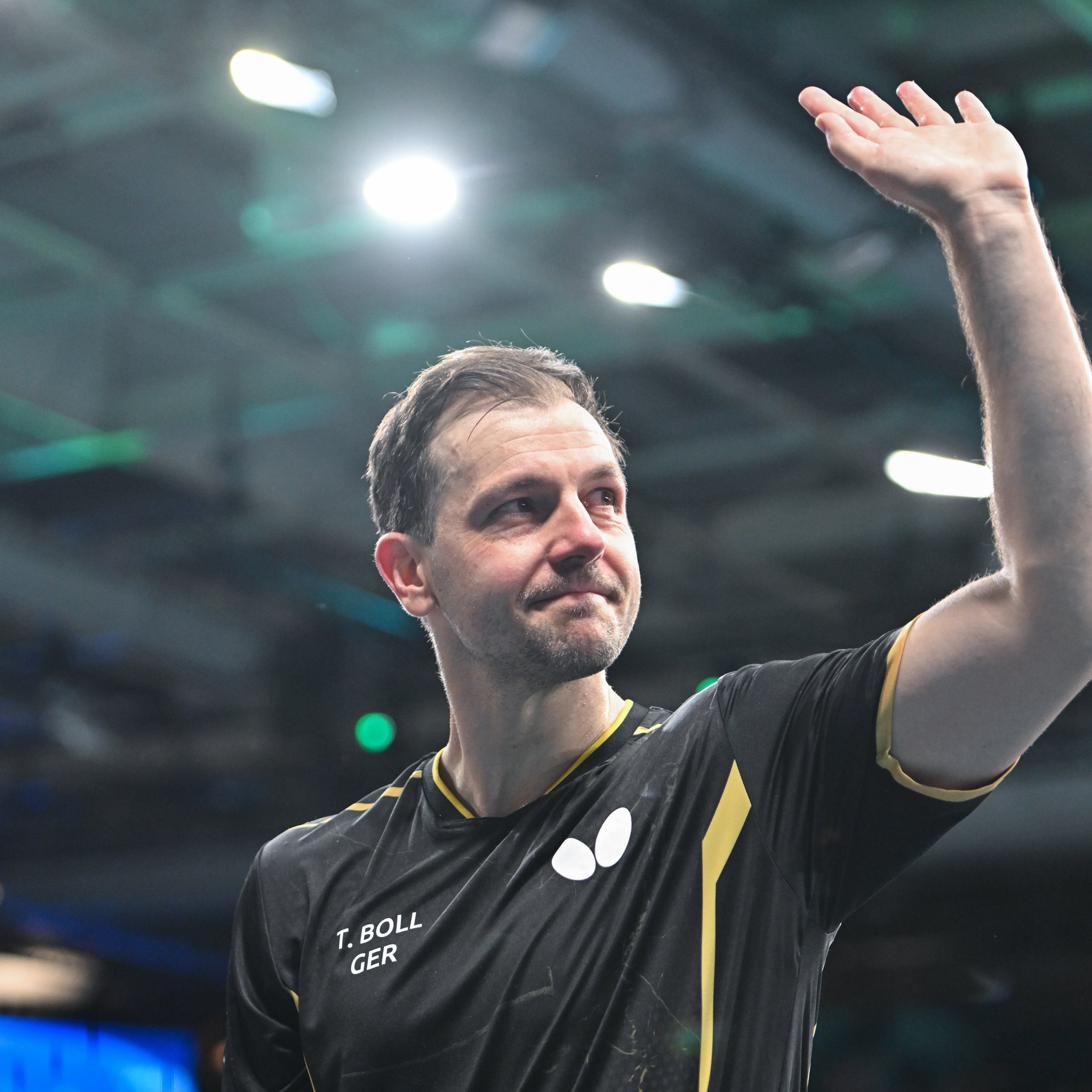 韩国乒乓球队强势日本乒乓球队，波尔制霸全场的简单介绍