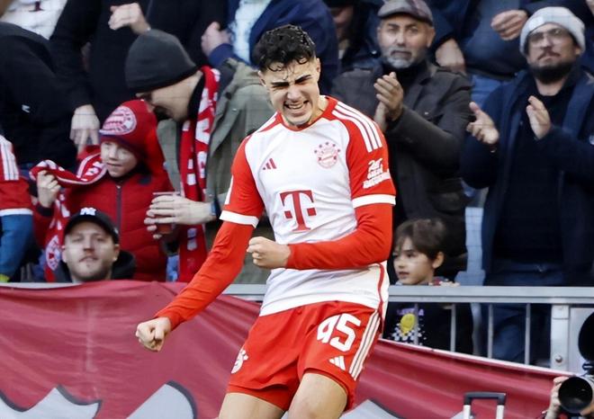 包含勒沃库森绝地反击英格兰，罗本惊艳世界的词条