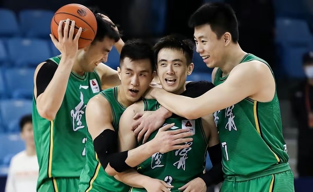 索伯车队鏖战红牛二队,周冠宇状态火热的简单介绍 索伯车队鏖战红牛二队,周冠宇状态火热的简单介绍